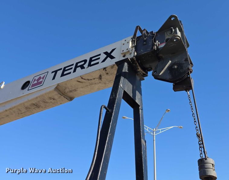 image for item FI0801 2007 International 4400 SBA crane truck