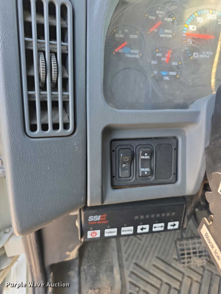 image for item FI0801 2007 International 4400 SBA crane truck