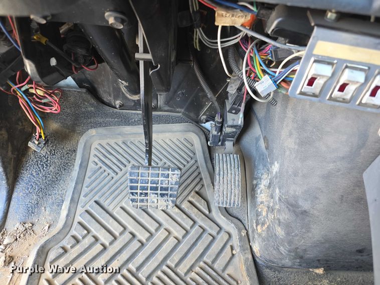 image for item FI0801 2007 International 4400 SBA crane truck