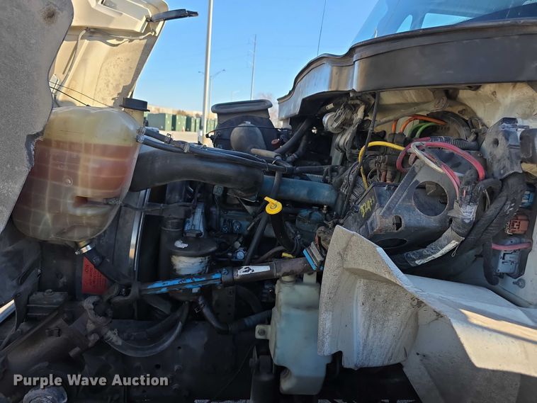 image for item FI0801 2007 International 4400 SBA crane truck