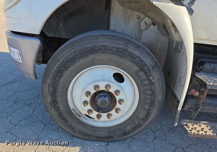 image for item FI0801 2007 International 4400 SBA crane truck