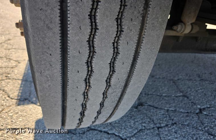 image for item FI0801 2007 International 4400 SBA crane truck