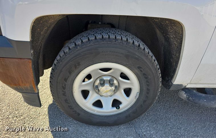 image for item FI0829 2015 Chevrolet Silverado 1500 pickup truck