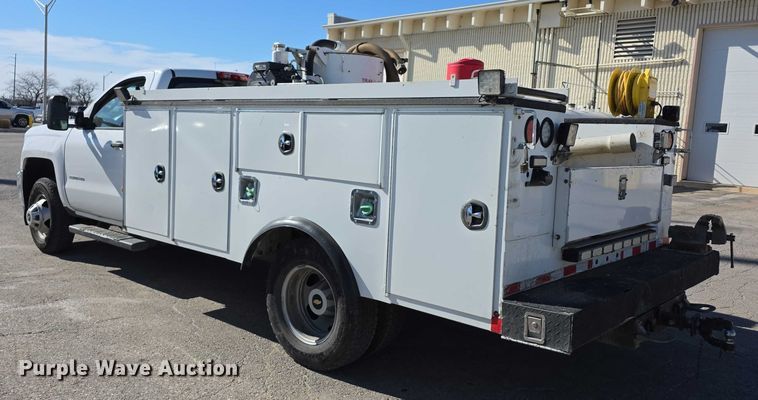 image for item FI0830 2015 Chevrolet Silverado 3500HD utility bed pickup truck