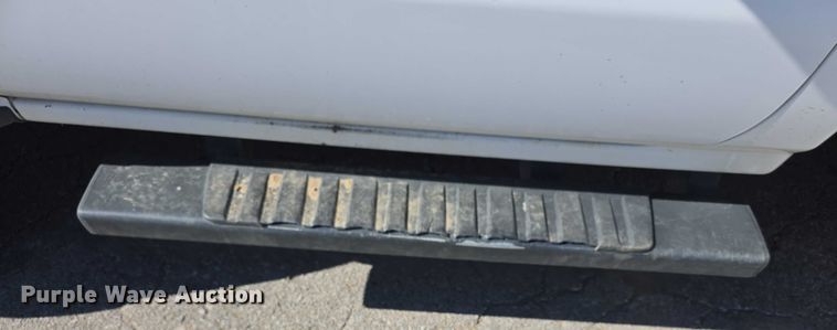 image for item FI0830 2015 Chevrolet Silverado 3500HD utility bed pickup truck