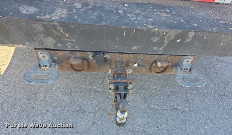 image for item FI0830 2015 Chevrolet Silverado 3500HD utility bed pickup truck