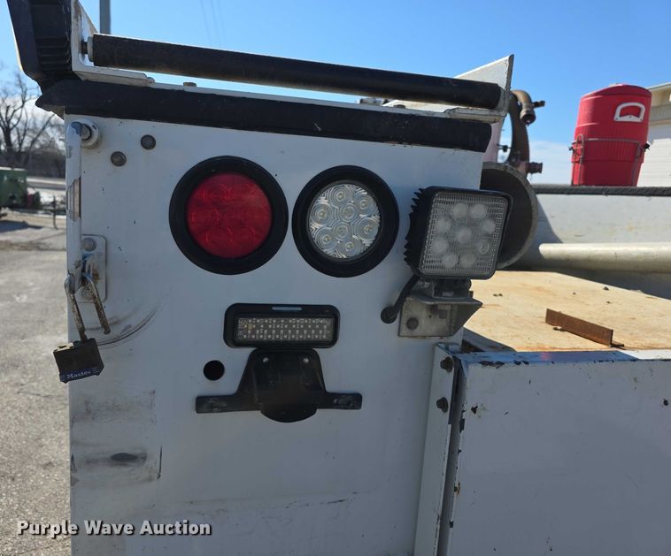 image for item FI0830 2015 Chevrolet Silverado 3500HD utility bed pickup truck