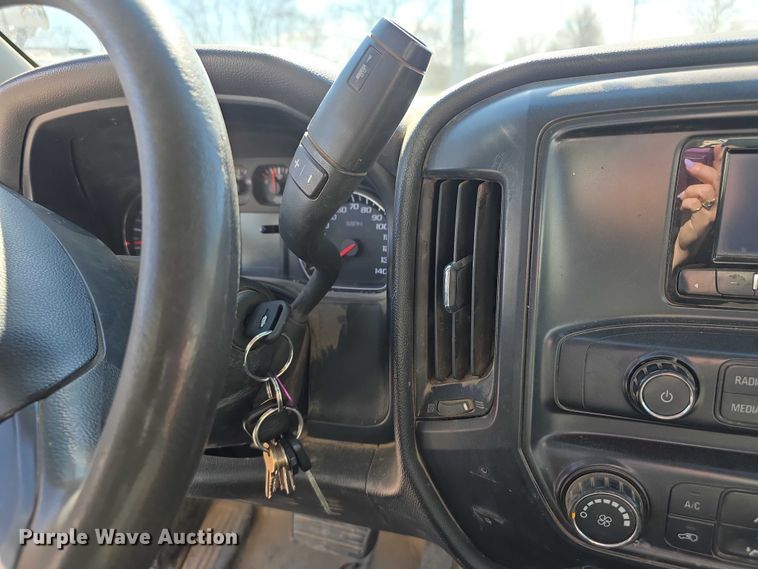 image for item FI0830 2015 Chevrolet Silverado 3500HD utility bed pickup truck