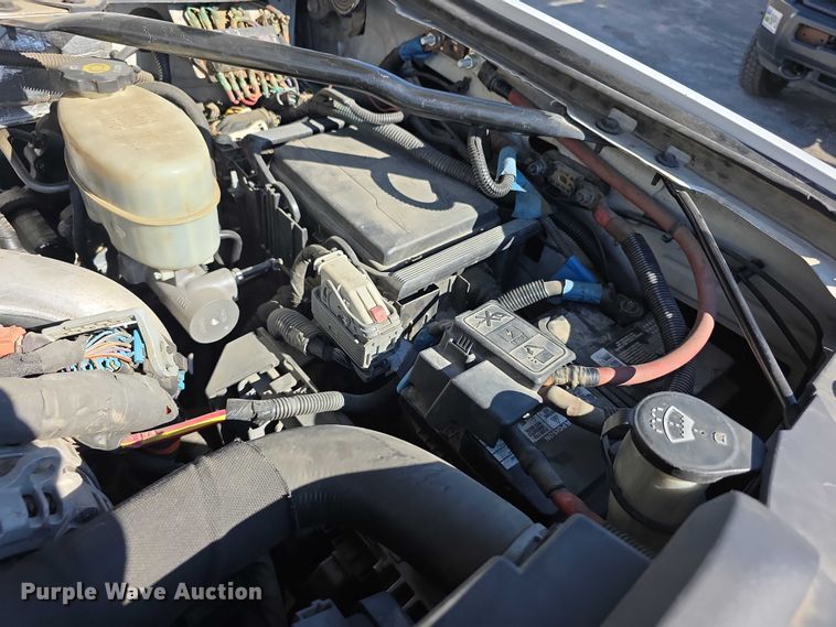 image for item FI0830 2015 Chevrolet Silverado 3500HD utility bed pickup truck