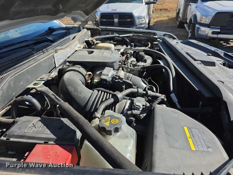 image for item FI0830 2015 Chevrolet Silverado 3500HD utility bed pickup truck