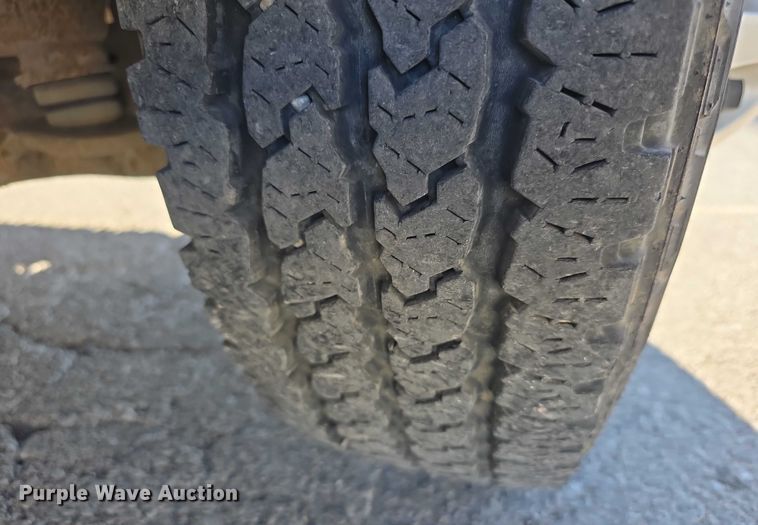 image for item FI0830 2015 Chevrolet Silverado 3500HD utility bed pickup truck