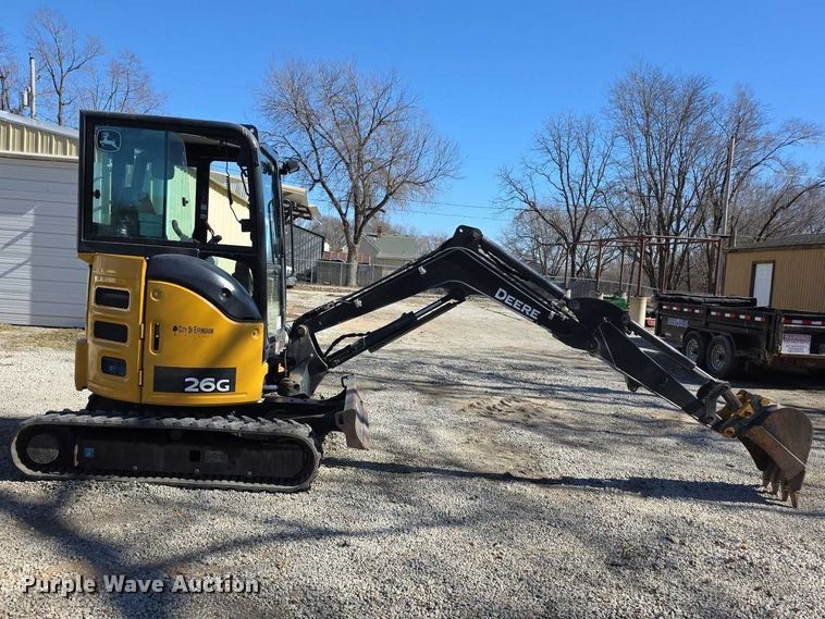 image for item FI0882 2017 John Deere 26G mini excavator