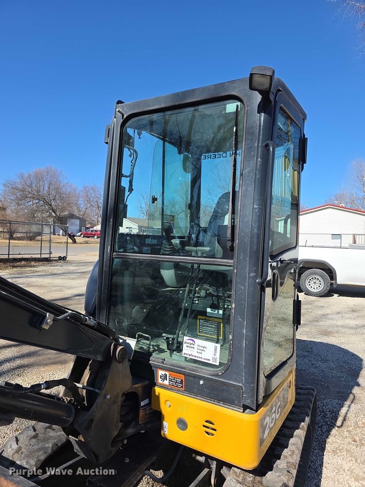image for item FI0882 2017 John Deere 26G mini excavator