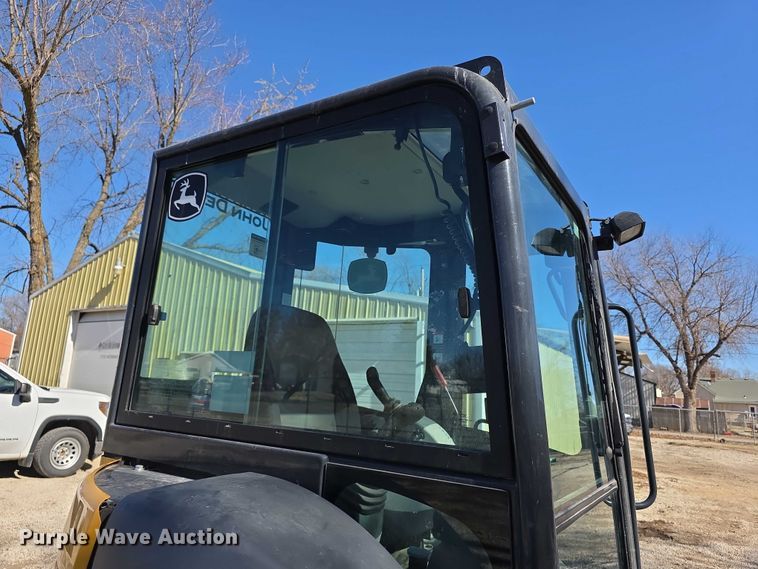 image for item FI0882 2017 John Deere 26G mini excavator