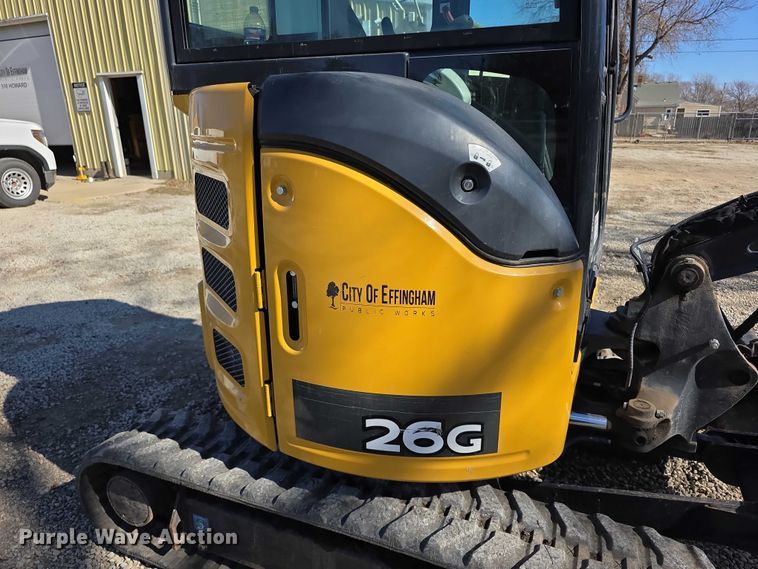 image for item FI0882 2017 John Deere 26G mini excavator