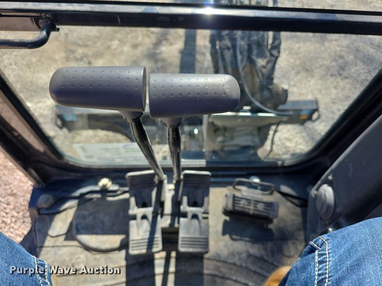 image for item FI0882 2017 John Deere 26G mini excavator