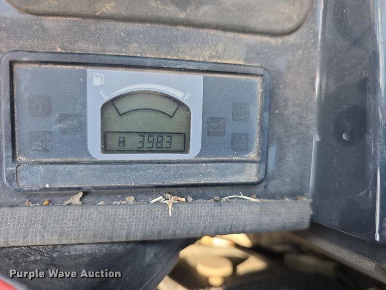 image for item FI0882 2017 John Deere 26G mini excavator