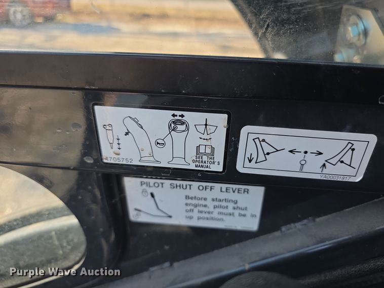 image for item FI0882 2017 John Deere 26G mini excavator