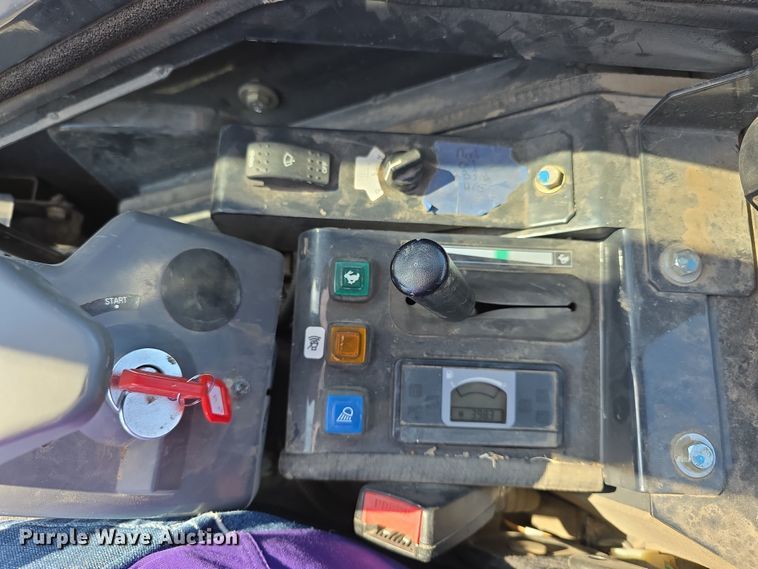 image for item FI0882 2017 John Deere 26G mini excavator