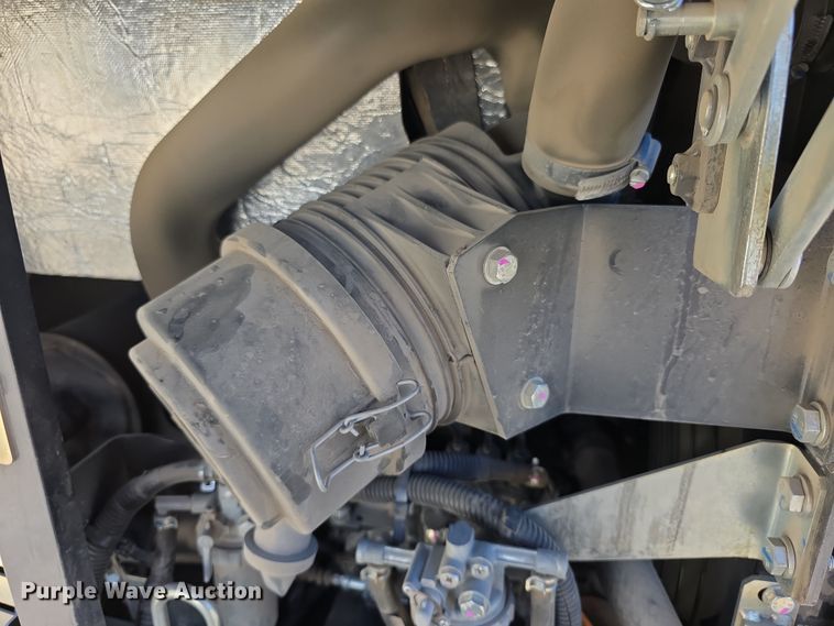 image for item FI0882 2017 John Deere 26G mini excavator