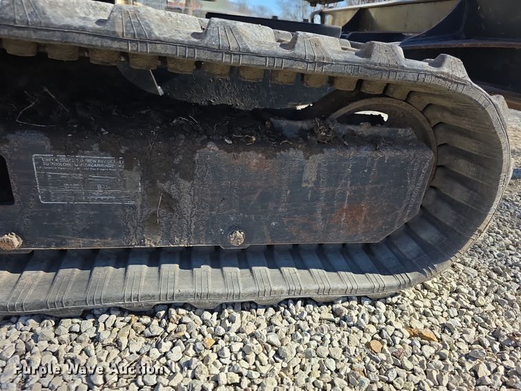 image for item FI0882 2017 John Deere 26G mini excavator