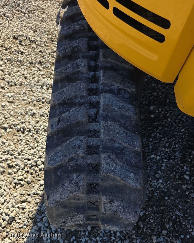 image for item FI0882 2017 John Deere 26G mini excavator