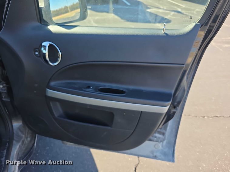 image for item FI0885 2011 Chevrolet HHR SUV