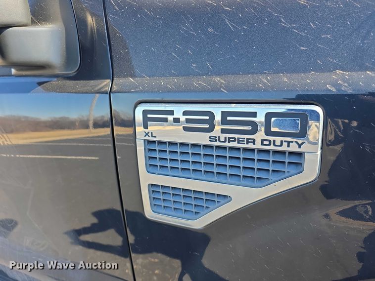 image for item FI0886 2008 Ford F350 XL Super Duty Crew Cab pickup truck