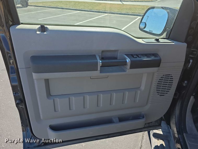 image for item FI0886 2008 Ford F350 XL Super Duty Crew Cab pickup truck