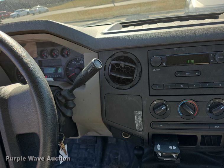 image for item FI0886 2008 Ford F350 XL Super Duty Crew Cab pickup truck