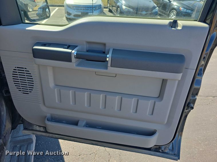 image for item FI0886 2008 Ford F350 XL Super Duty Crew Cab pickup truck