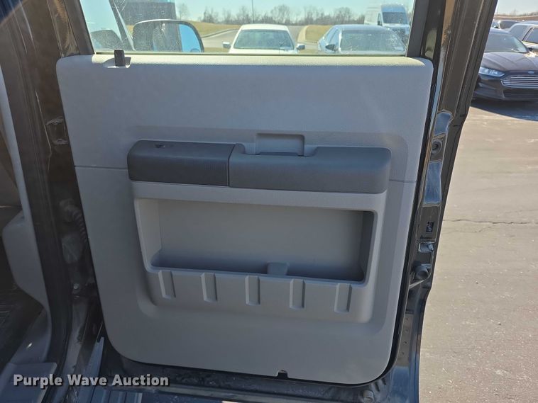 image for item FI0886 2008 Ford F350 XL Super Duty Crew Cab pickup truck