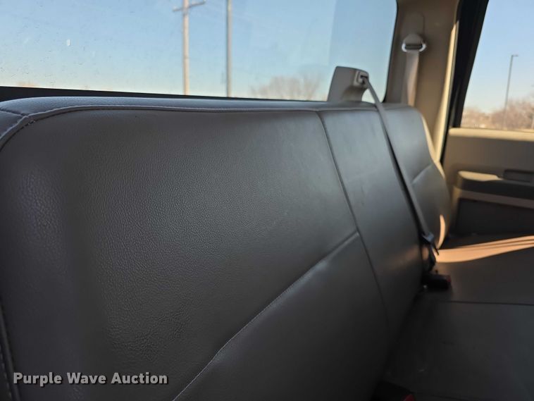 image for item FI0886 2008 Ford F350 XL Super Duty Crew Cab pickup truck