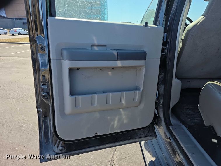 image for item FI0886 2008 Ford F350 XL Super Duty Crew Cab pickup truck
