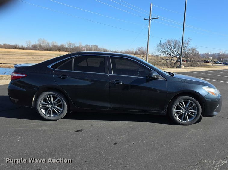 image for item FI0888 2017 Toyota Camry SE 