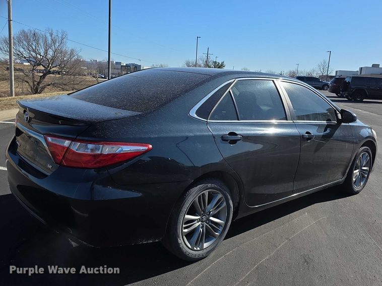 image for item FI0888 2017 Toyota Camry SE 