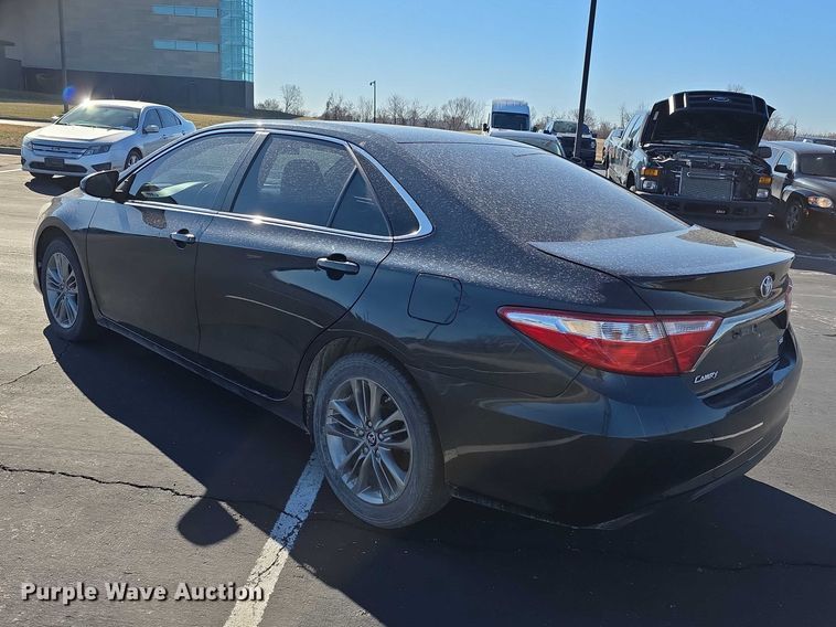 image for item FI0888 2017 Toyota Camry SE 