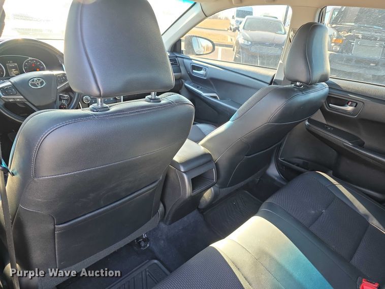 image for item FI0888 2017 Toyota Camry SE 