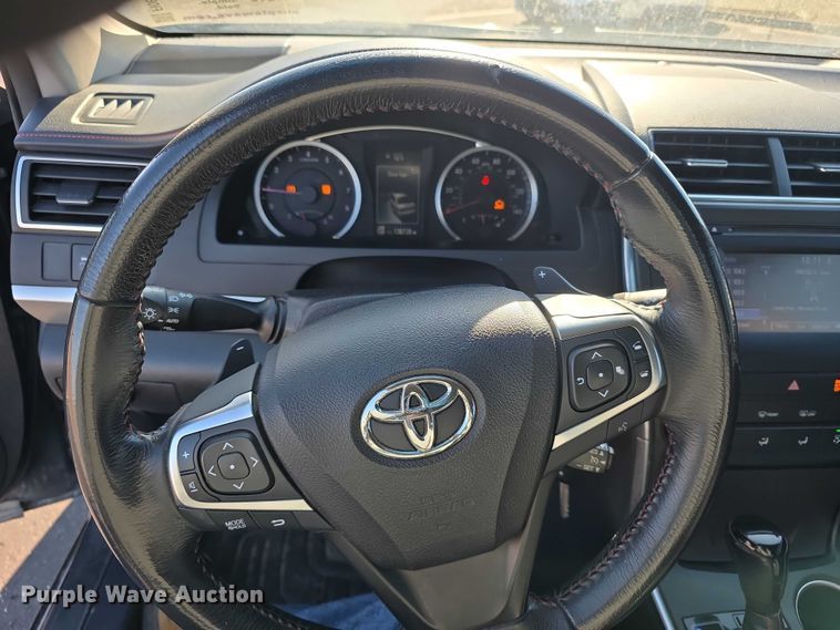 image for item FI0888 2017 Toyota Camry SE 