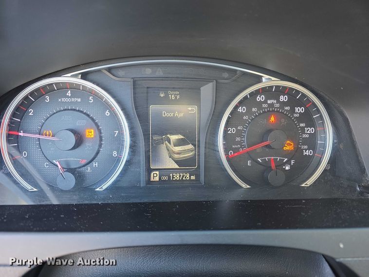 image for item FI0888 2017 Toyota Camry SE 