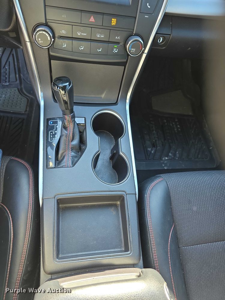 image for item FI0888 2017 Toyota Camry SE 