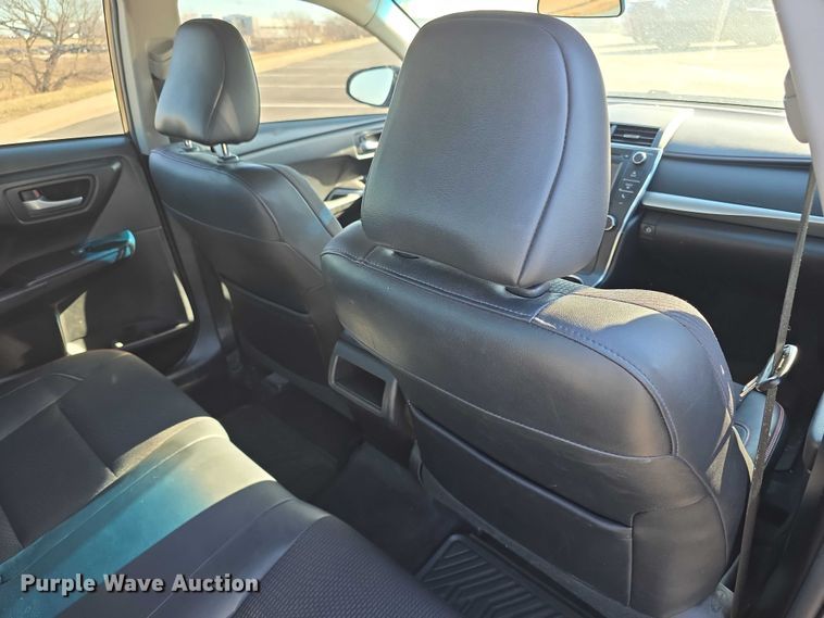 image for item FI0888 2017 Toyota Camry SE 