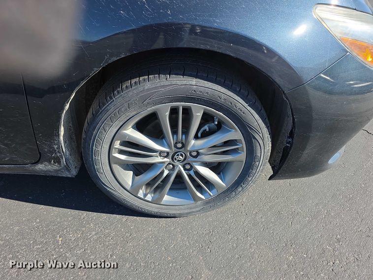 image for item FI0888 2017 Toyota Camry SE 