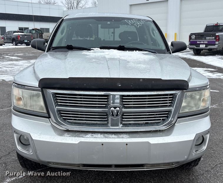 image for item FK1153 2008 Dodge Dakota Crew Cab pickup truck