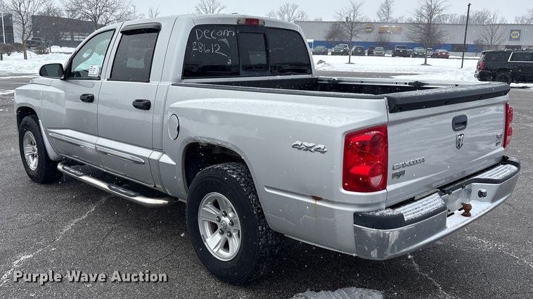 image for item FK1153 2008 Dodge Dakota Crew Cab pickup truck