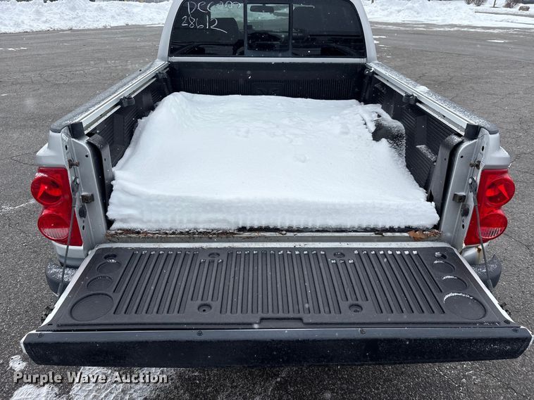 image for item FK1153 2008 Dodge Dakota Crew Cab pickup truck