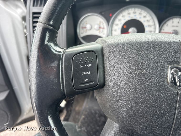 image for item FK1153 2008 Dodge Dakota Crew Cab pickup truck