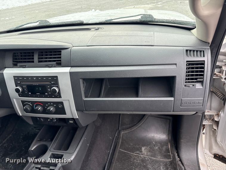 image for item FK1153 2008 Dodge Dakota Crew Cab pickup truck