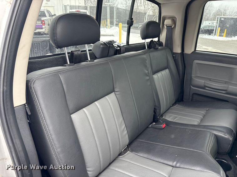 image for item FK1153 2008 Dodge Dakota Crew Cab pickup truck