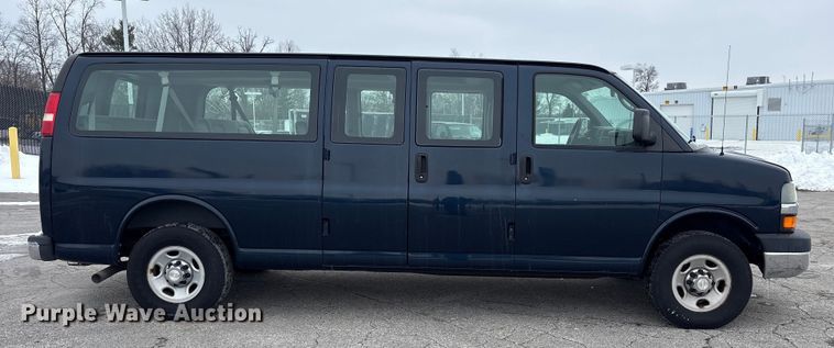 image for item FK1154 2007 Chevrolet Express 3500 van